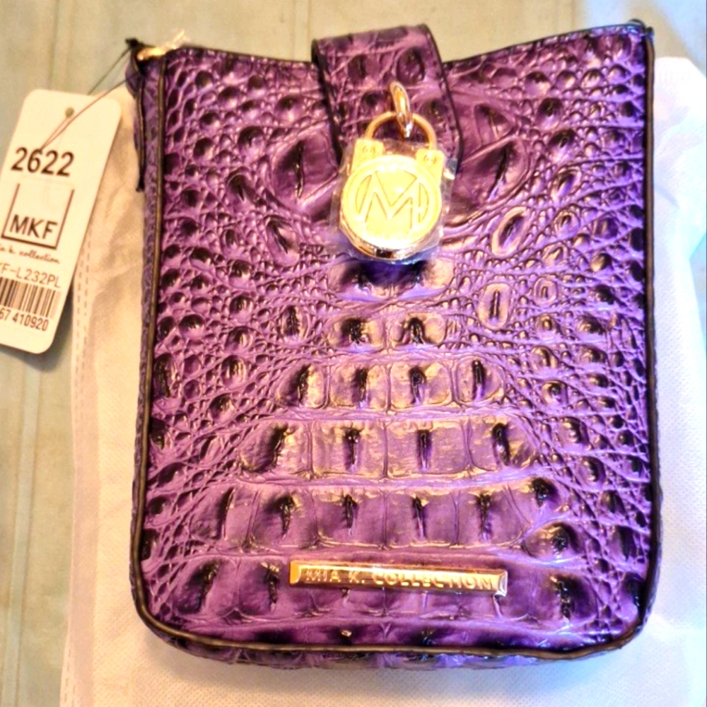 MFK Crossbody Purse. #2622